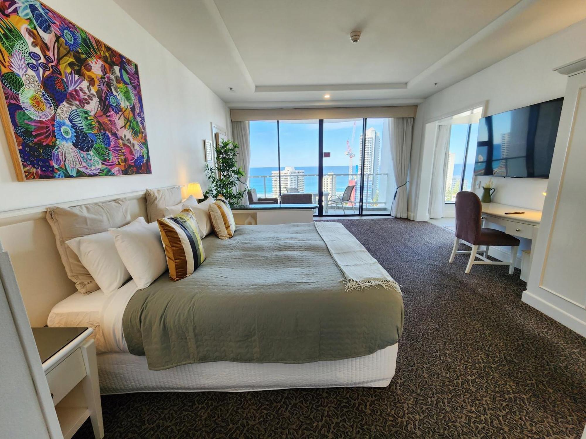 Deluxe Private Apartment And Studio - Ocean Views Gold Coast Kültér fotó